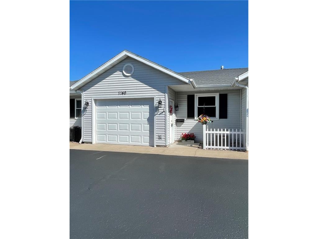 1140 W Hamilton Avenue 1140, Eau Claire, WI 54701 MLS 1567577