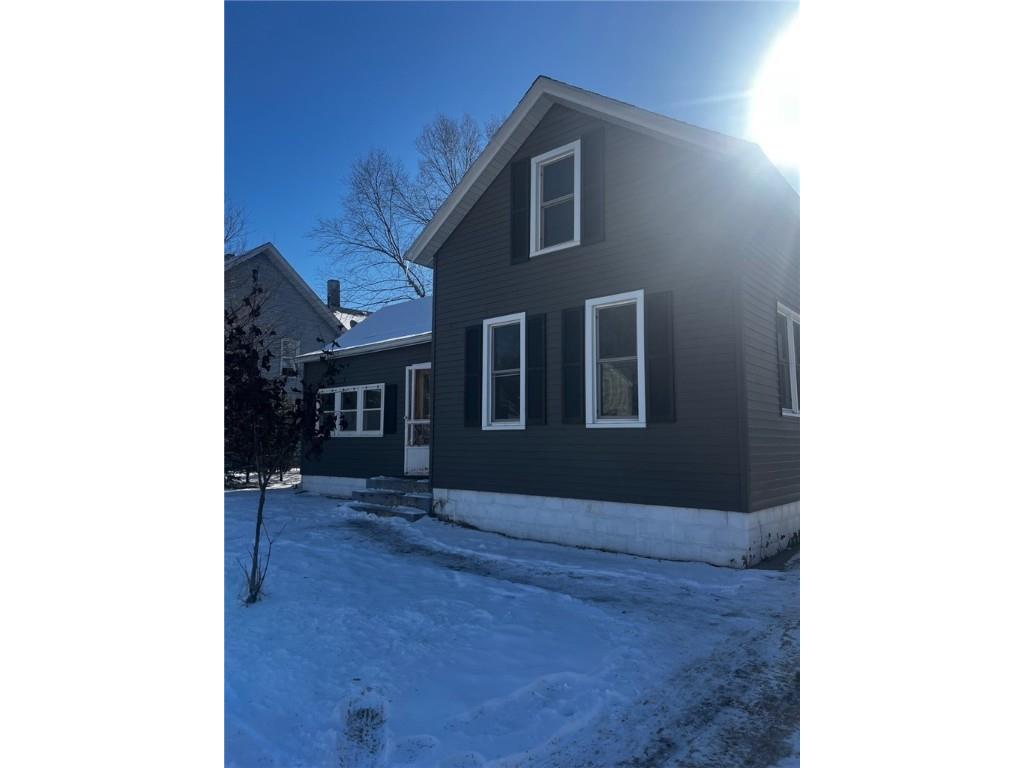 1143 E Madison Street Eau Claire WI 54703 1588033 image1