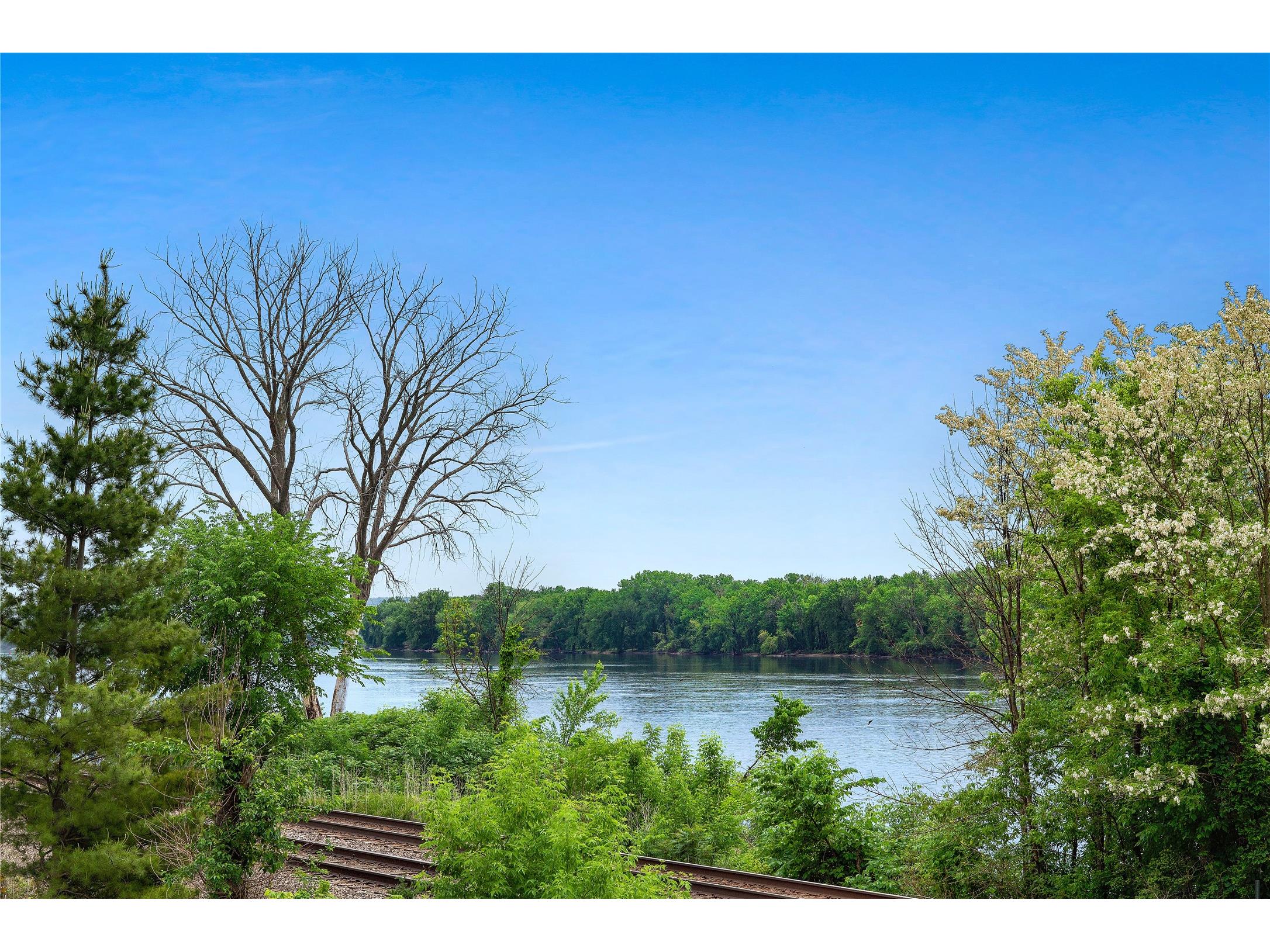 115 N Shore Drive Fountain City WI 54629 - Mississippi 1599234 image34