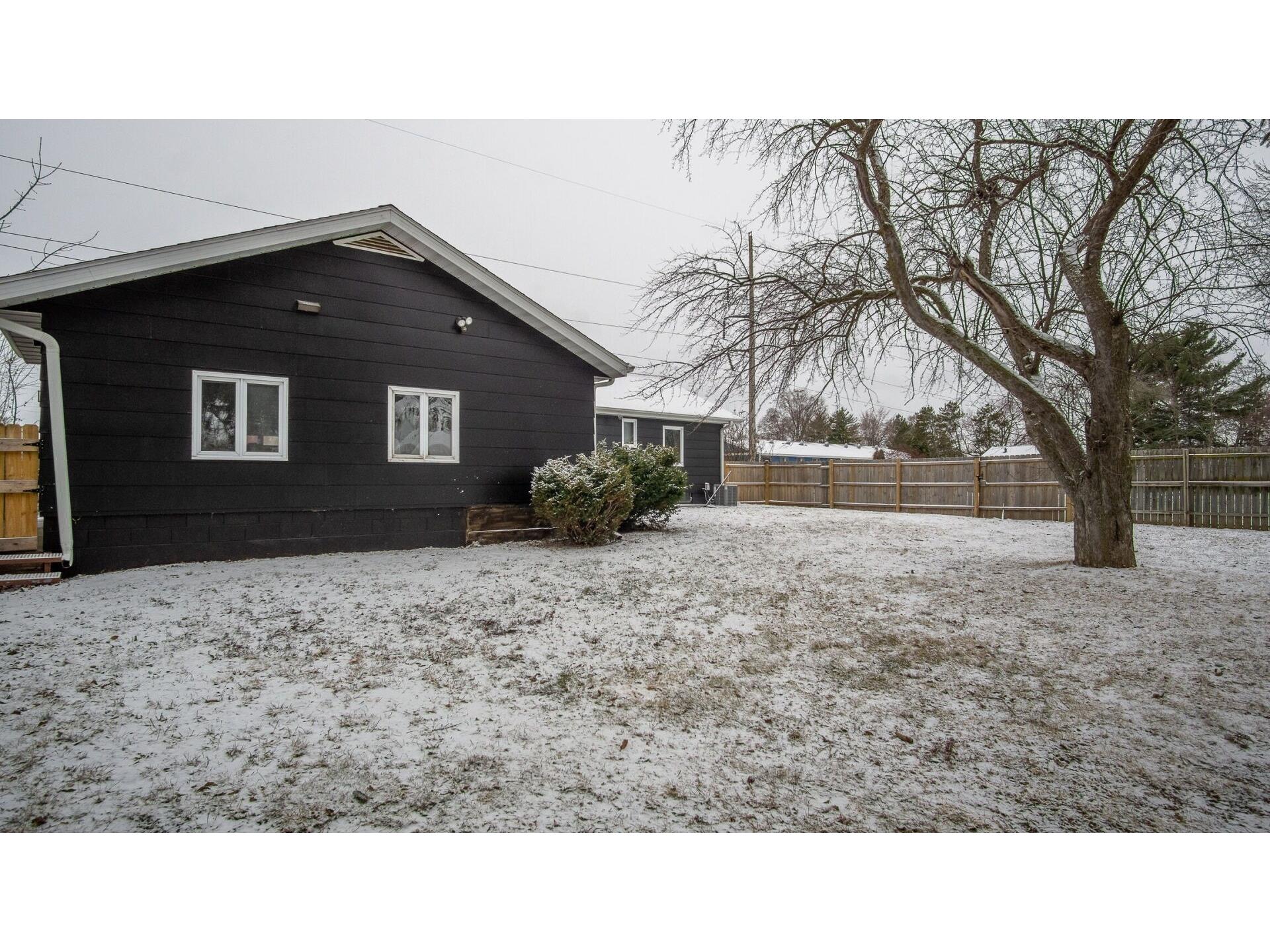 12 E South Avenue Chippewa Falls WI 54729 1598992 image4