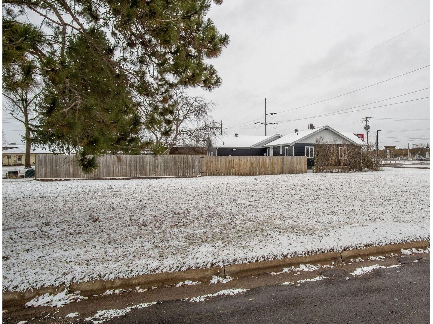 12 E South Avenue Chippewa Falls WI 54729 1598992 image43