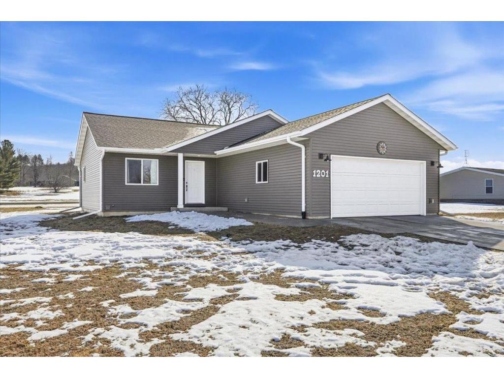 1201 Donald Street Boyceville WI 54725 1601198 image1