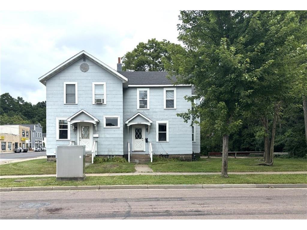 1201 and 1203 S Farwell Street #DUPLEX Eau Claire WI 54701 1585313 image1