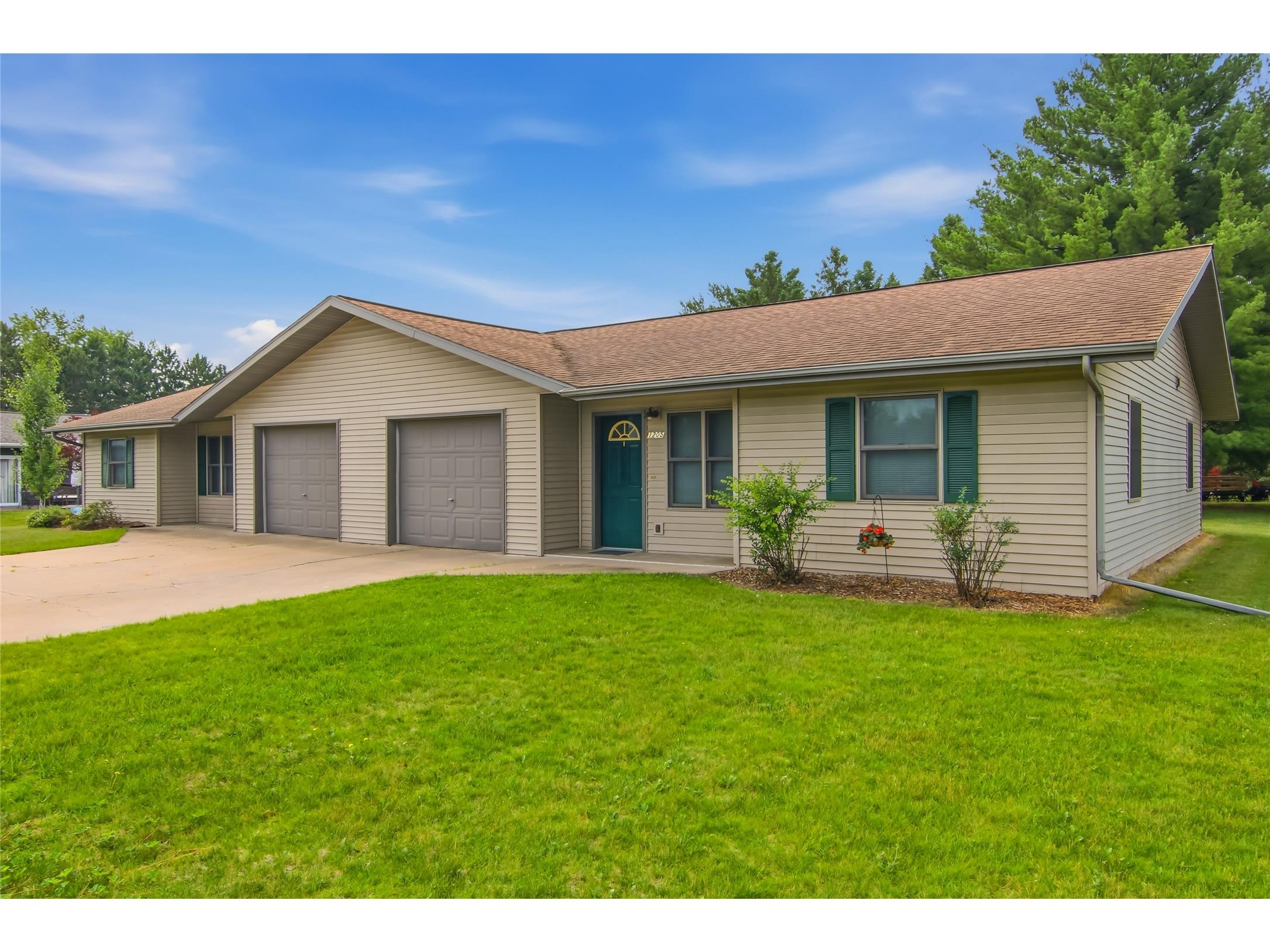 1203/1205 W Center Street Chetek WI 54728 1602718 image20