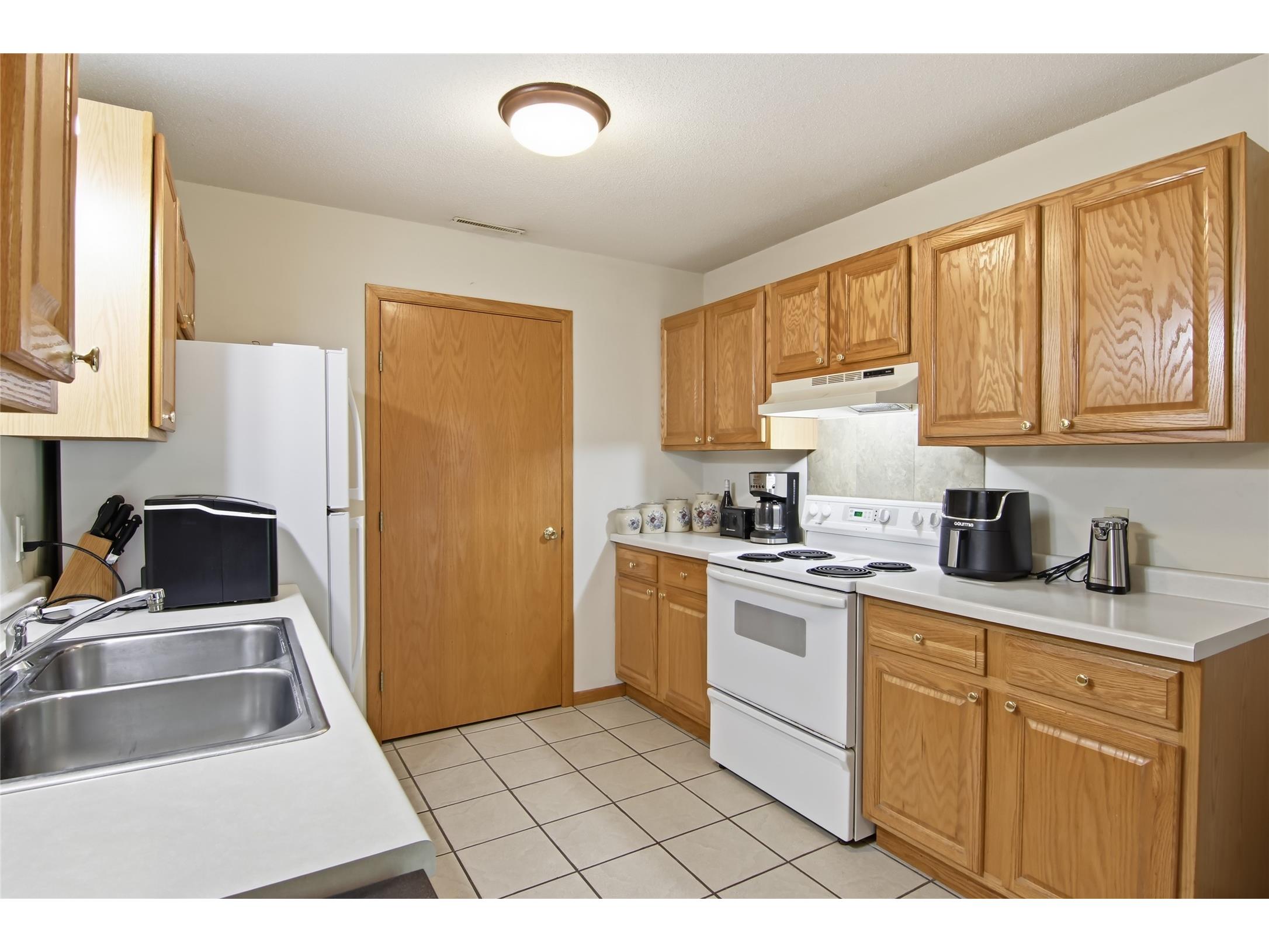 1203/1205 W Center Street Chetek WI 54728 1602718 image9