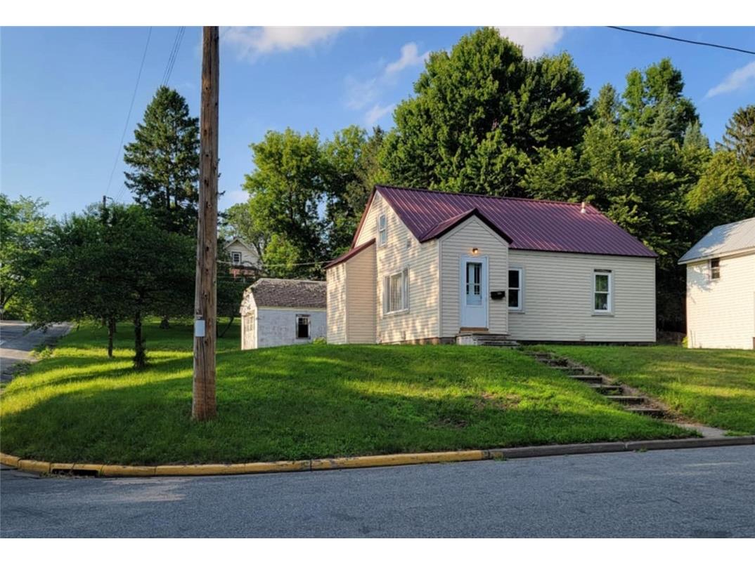 1203 13th Avenue E Menomonie WI 54751 1593415 image1