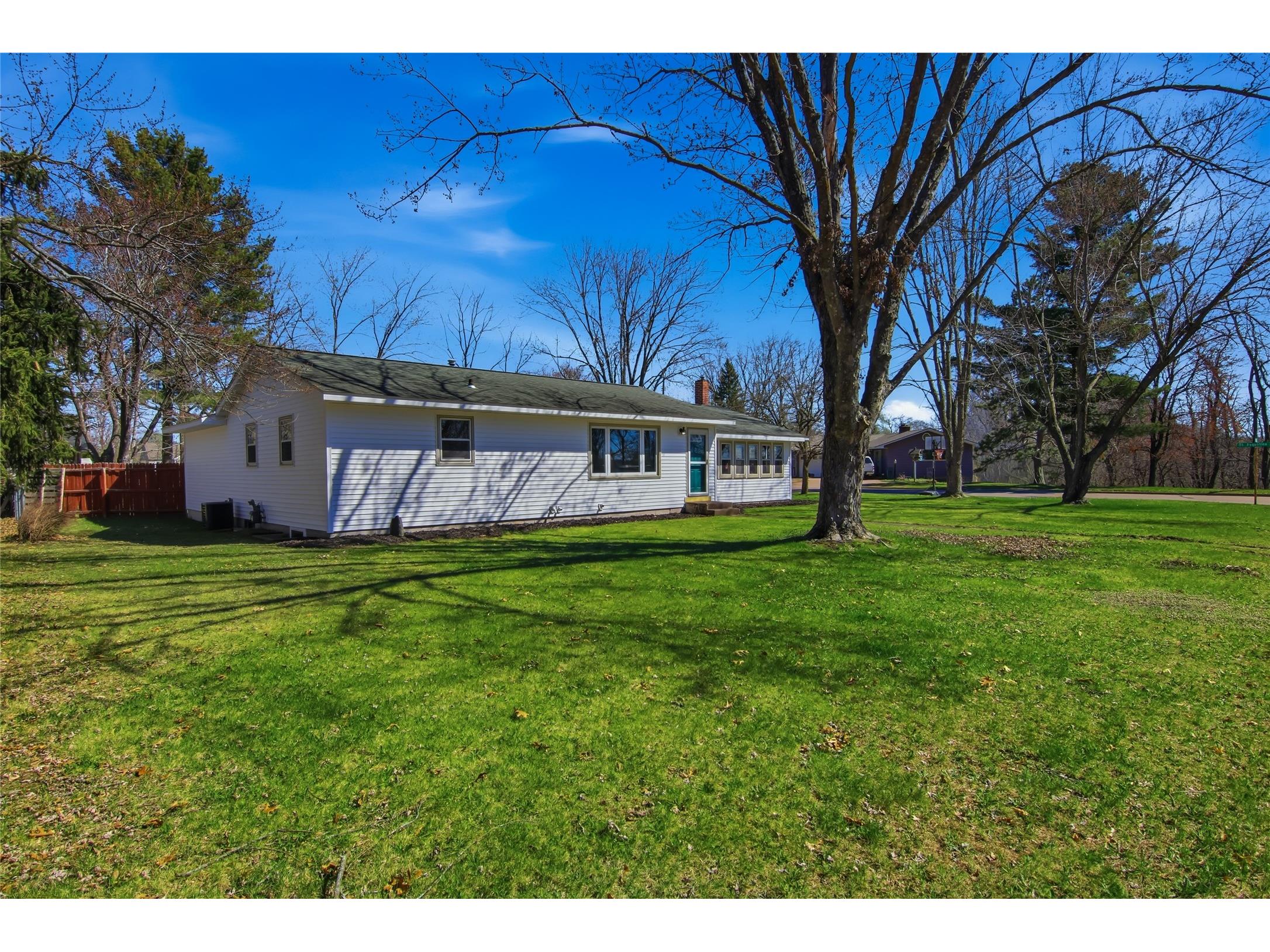 1206 W Willow Street Chippewa Falls WI 54729 1600129 image29