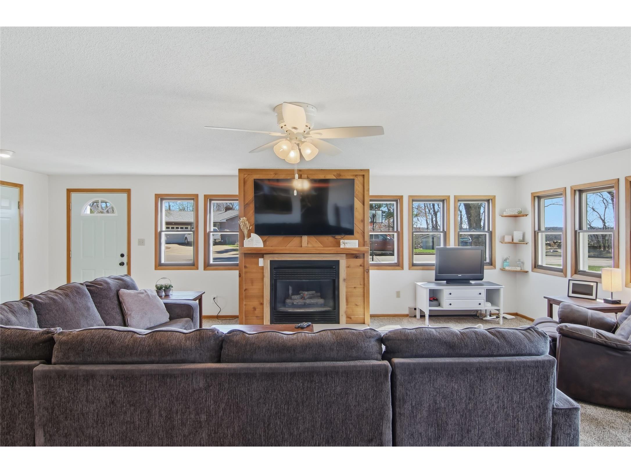 1206 W Willow Street Chippewa Falls WI 54729 1600129 image3