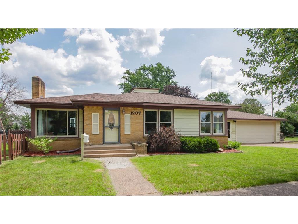 1207 Agnes Street Eau Claire WI 54701 1584108 image1
