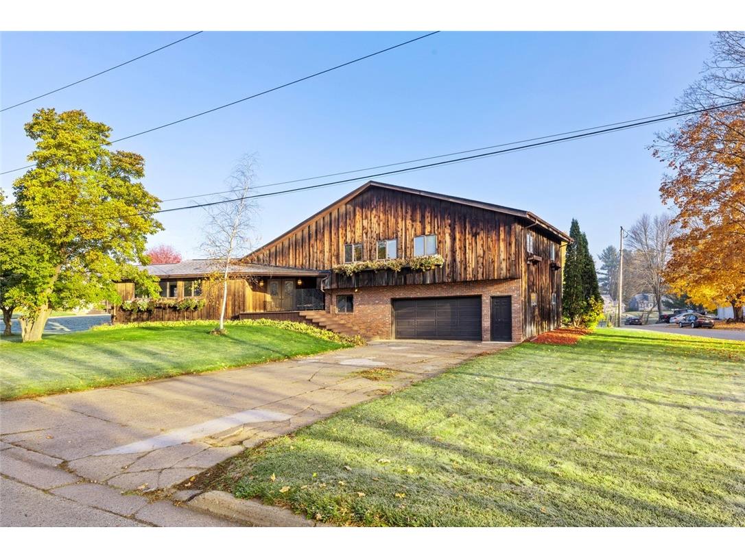 1207 Harrison Street Black River Falls WI 54615 1596858 image1