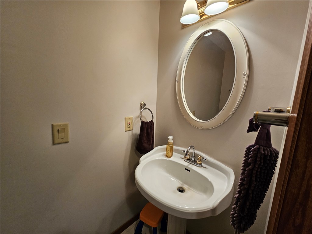 1207 N State Highway 40 Bruce WI 54819 1593056 image22