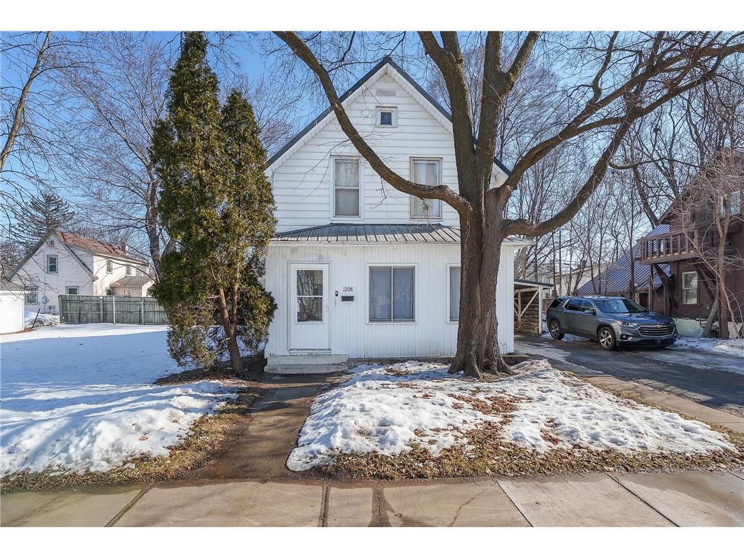1208 7th Street E Menomonie WI 54751 1598417 image1