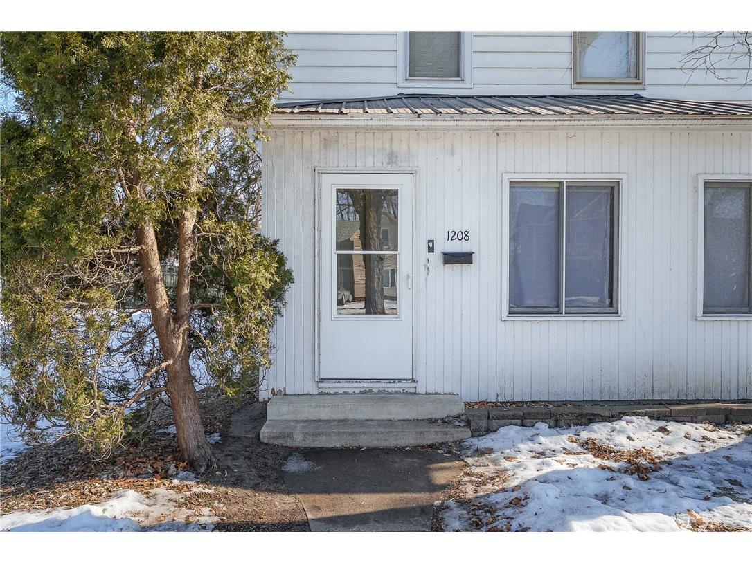 1208 7th Street E Menomonie WI 54751 1598417 image4
