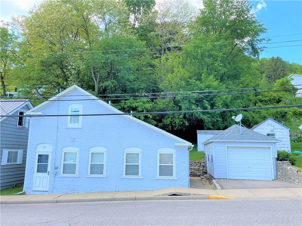 121 North Street, Fountain City, WI 54629 MLS 1554233 Edina Realty