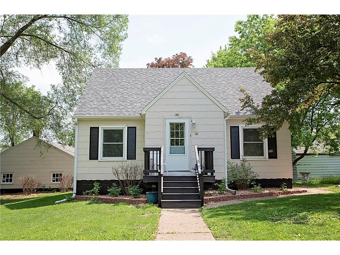 121 Pear Street Chippewa Falls WI 54729 1592359 image1