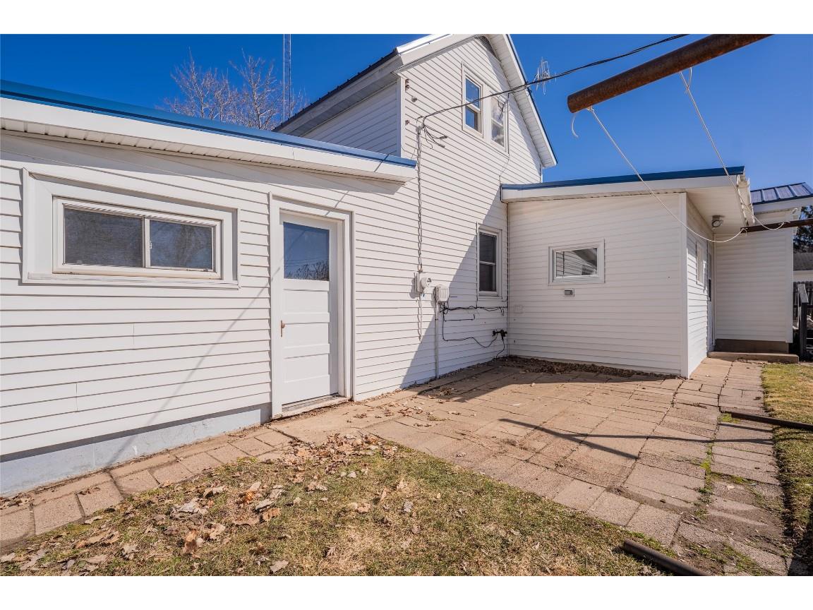 121 W Oak Street Stanley WI 54768 1599346 image37
