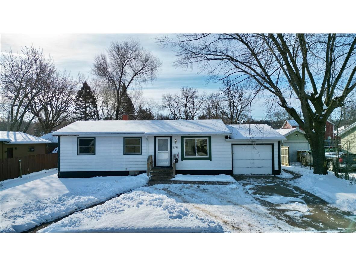 1211 Lynn Avenue Altoona WI 54720 1588766 image1