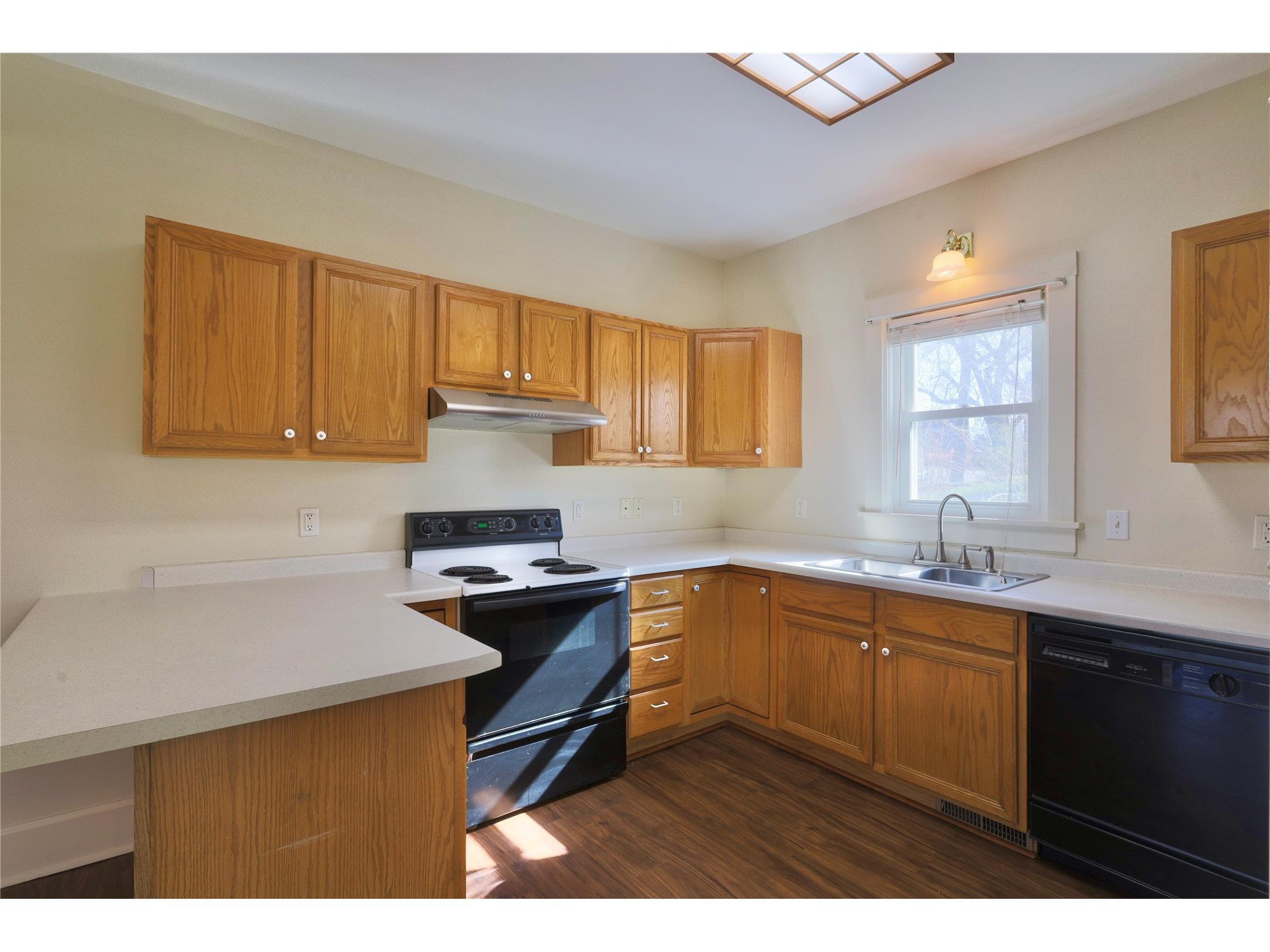 1211 Main Street Eau Claire WI 54701 1600297 image13