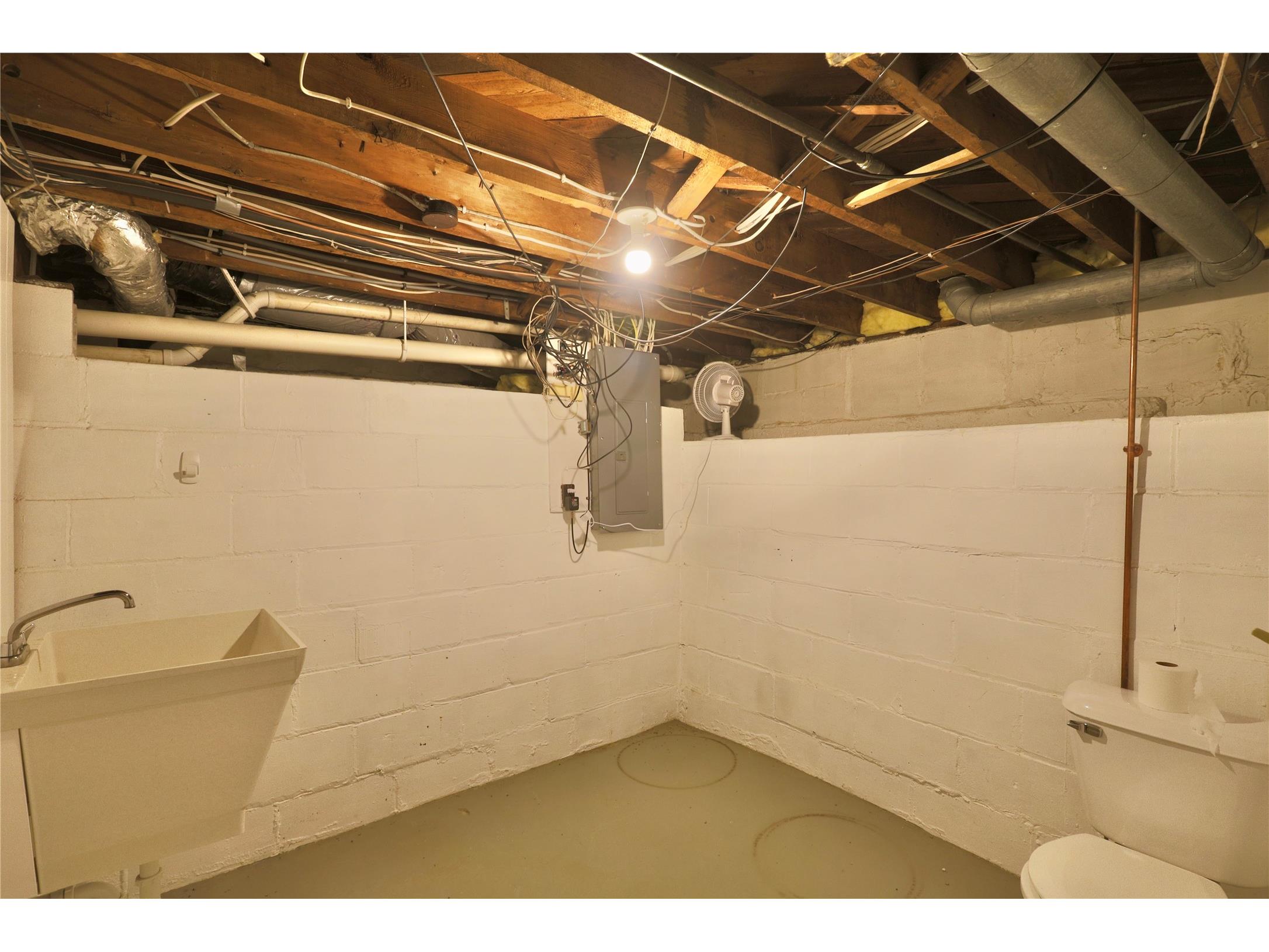 1211 Main Street Eau Claire WI 54701 1600297 image30