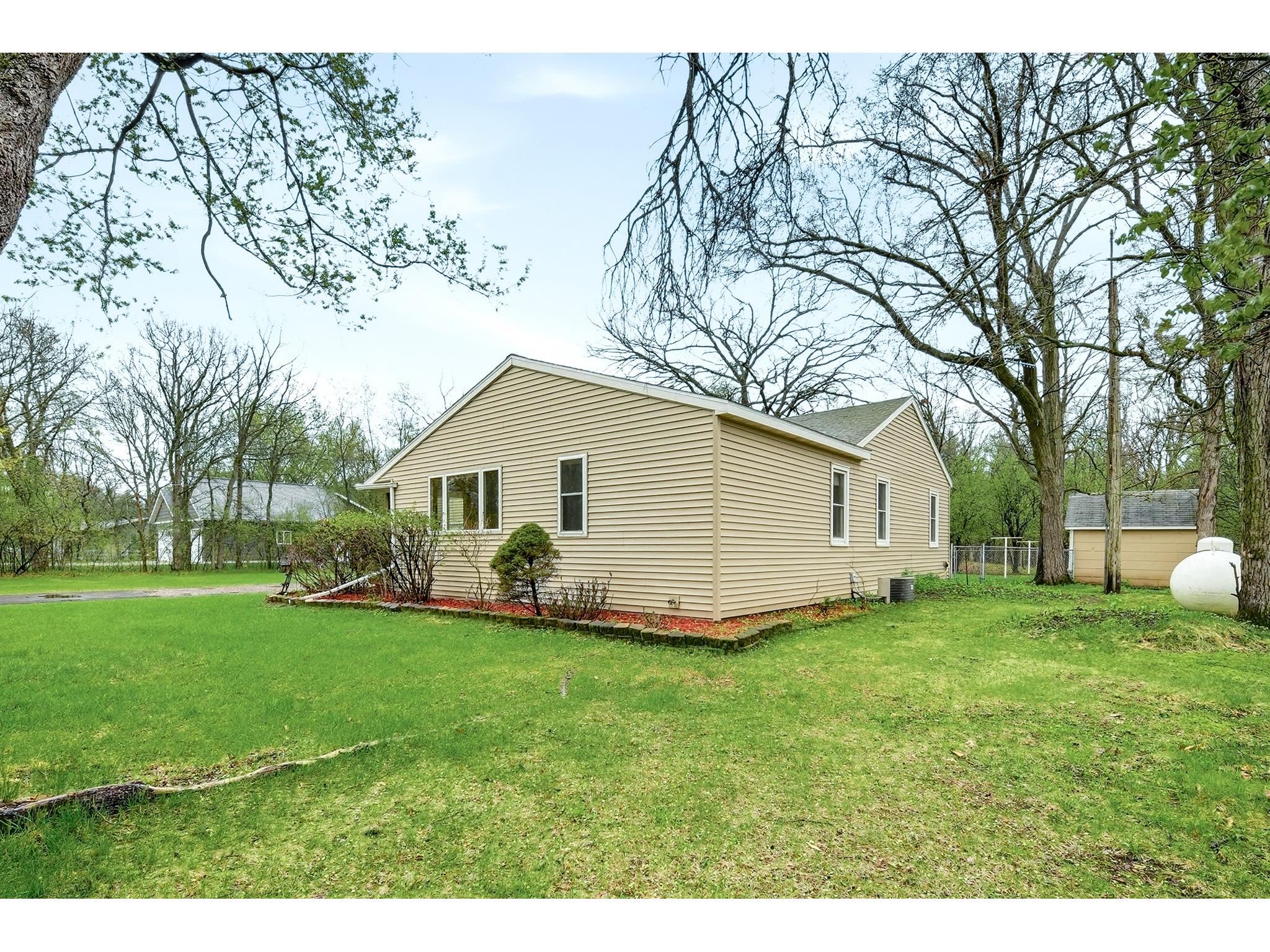 1213 Ervin Road Eau Claire WI 54703 1600577 image4