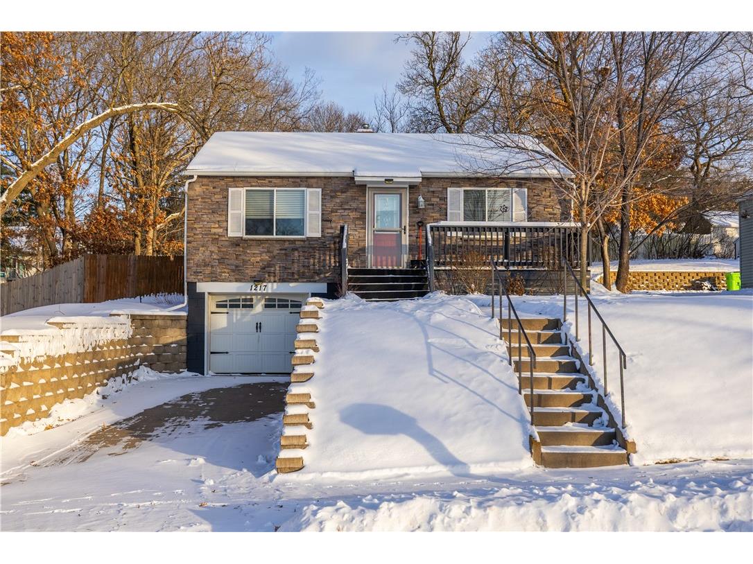 1217 Boulevard Place Eau Claire WI 54703 1597379 image1