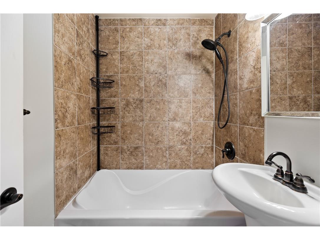 1217 Boulevard Place Eau Claire WI 54703 1597379 image12