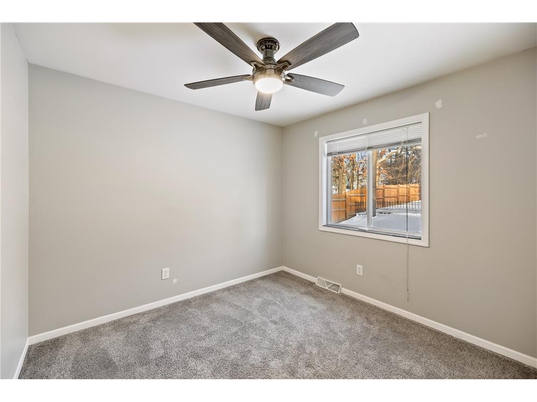 1217 Boulevard Place Eau Claire WI 54703 1597379 image13