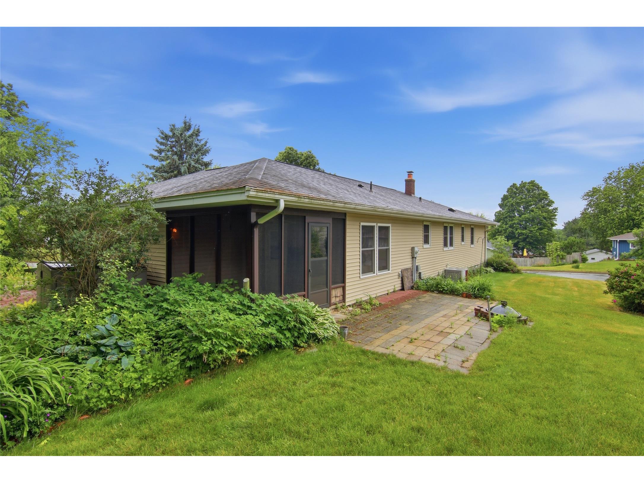 1218 Raedel Road Eau Claire WI 54703 1602034 image3