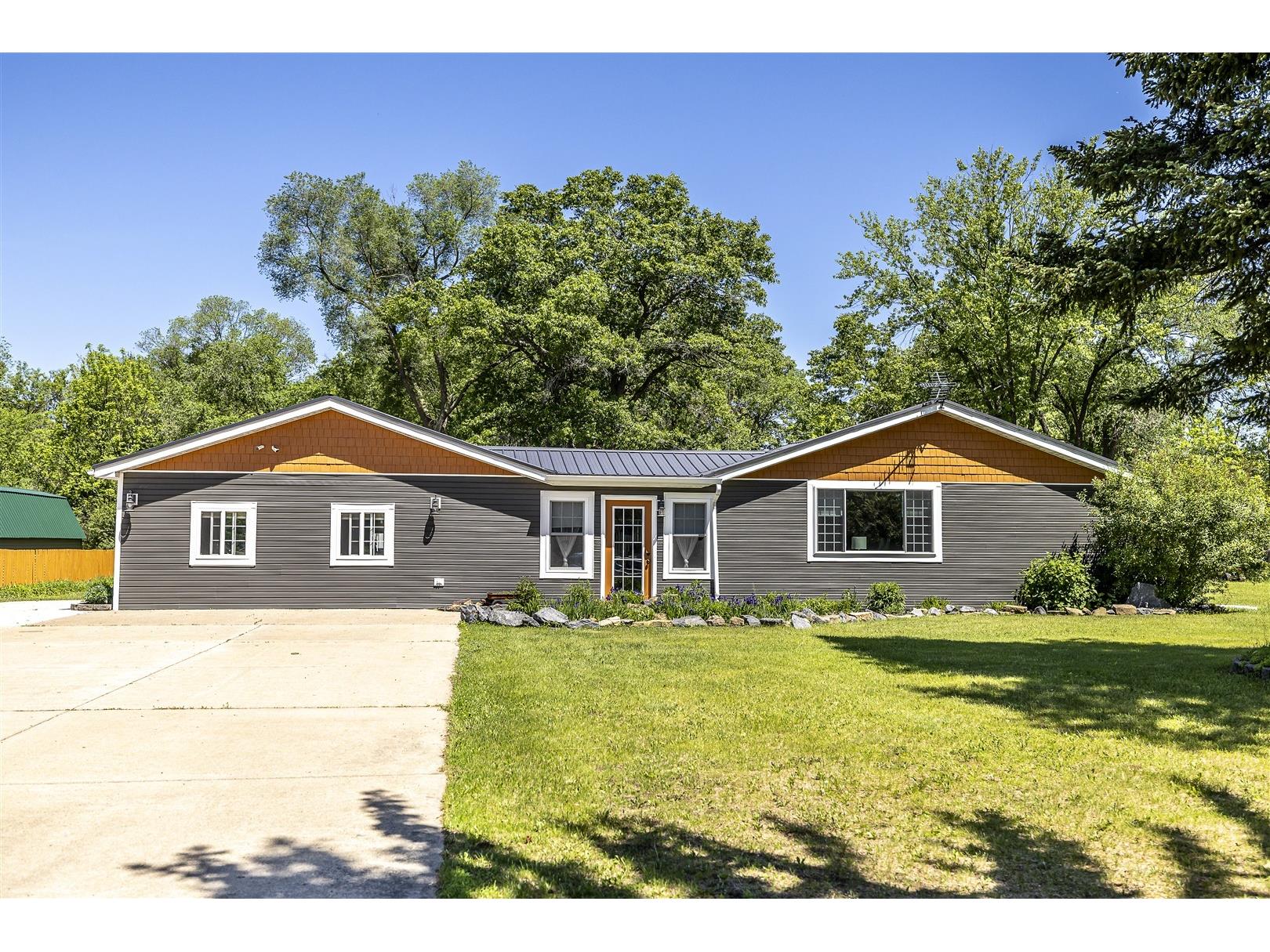 122 Washington Street Black River Falls WI 54615 1601660 image1