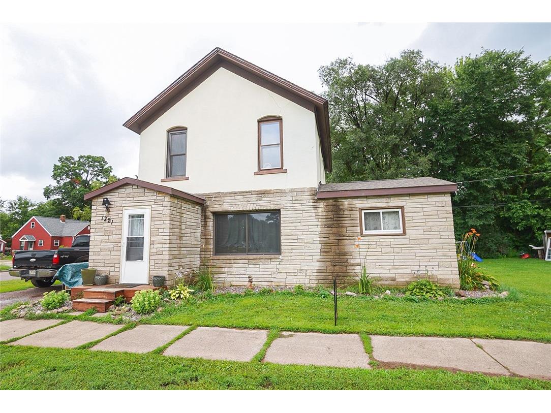 1221 Wheaton Street Chippewa Falls WI 54729 1593716 image1