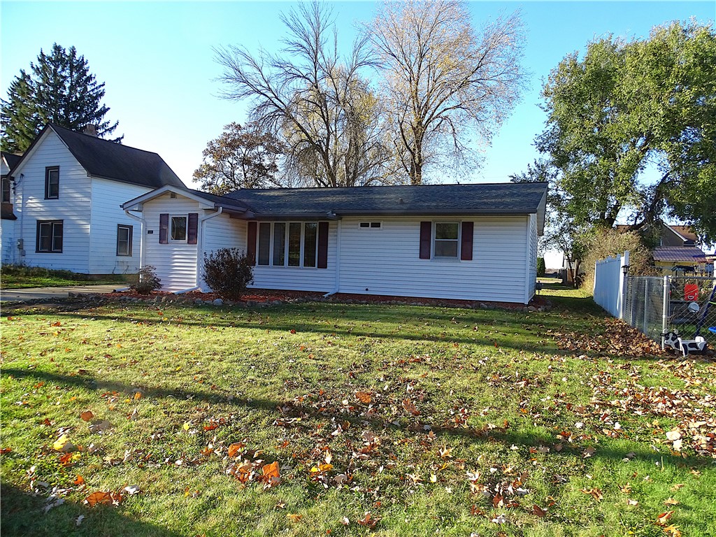 1222 Durand Street Durand WI 54736 1596908 image3