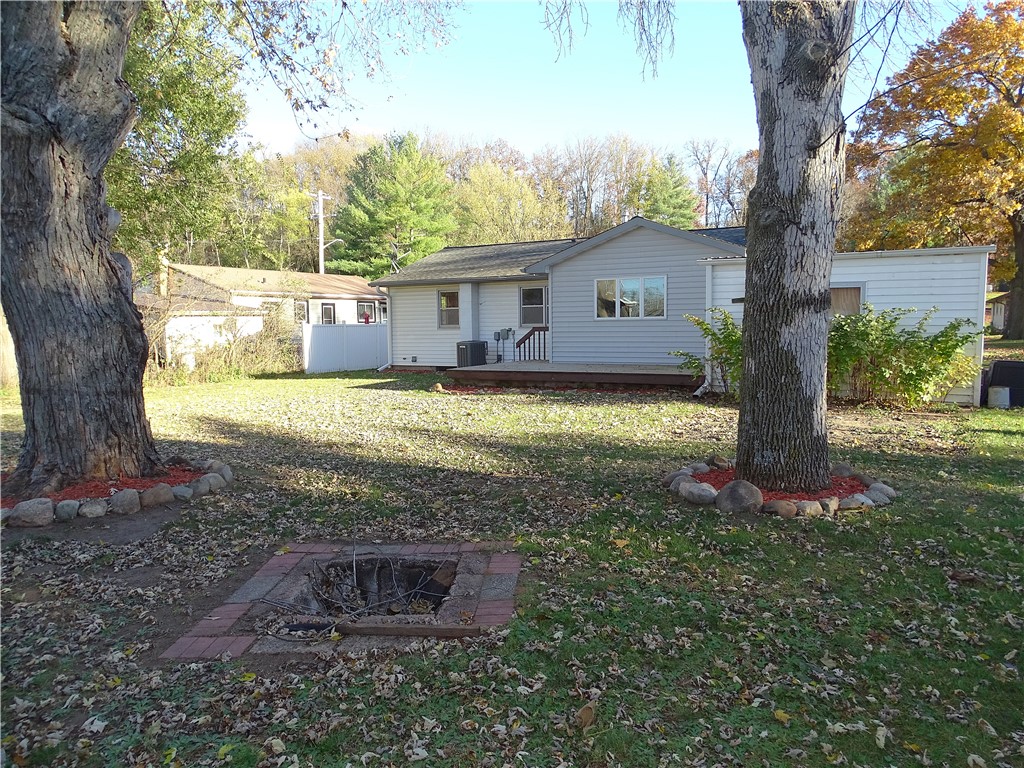 1222 Durand Street Durand WI 54736 1596908 image4