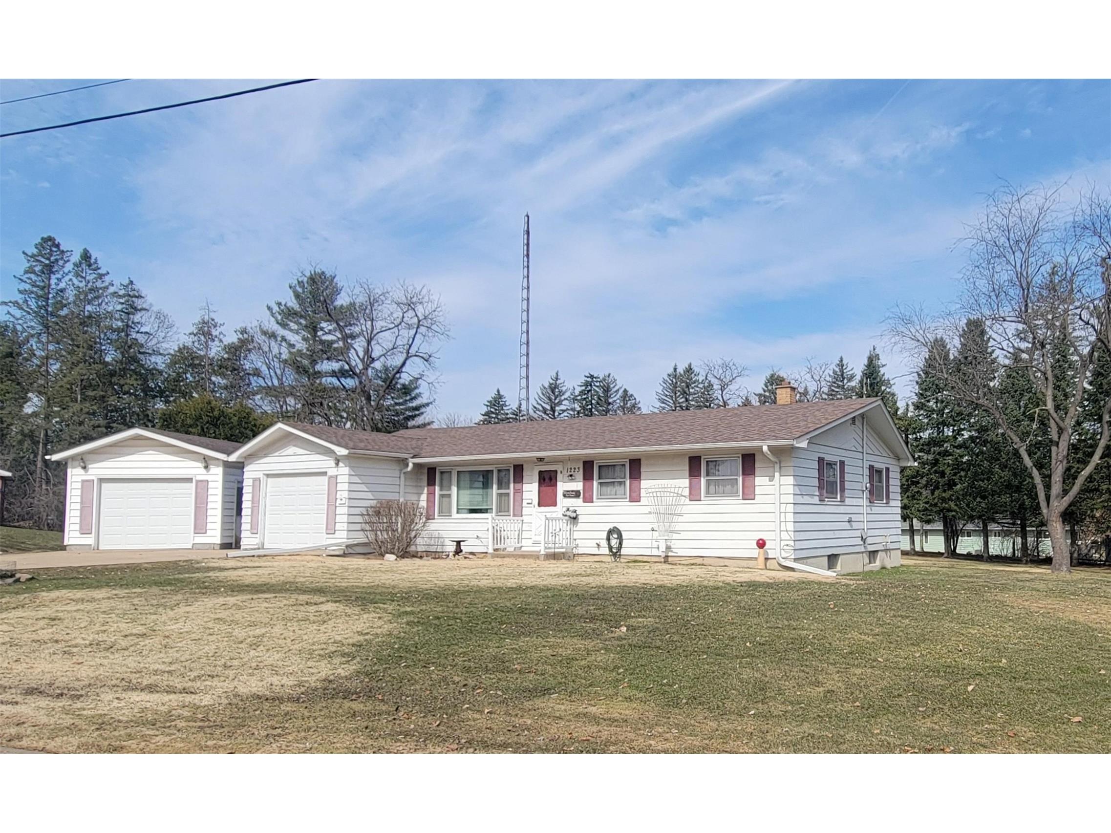 1223 Harrison Street Black River Falls WI 54615 1599522 image1