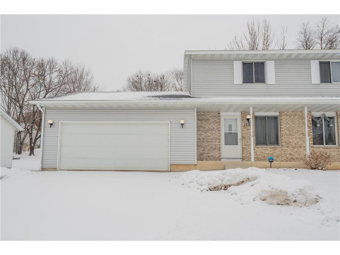 1232 Glades Drive Altoona WI 54720 1571250 image1