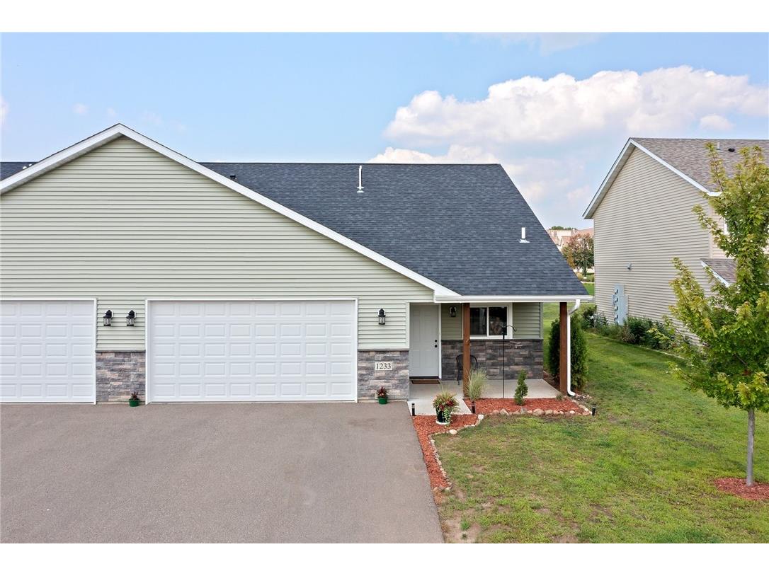 1233 W 9th Street New Richmond WI 54017 1589975 image1