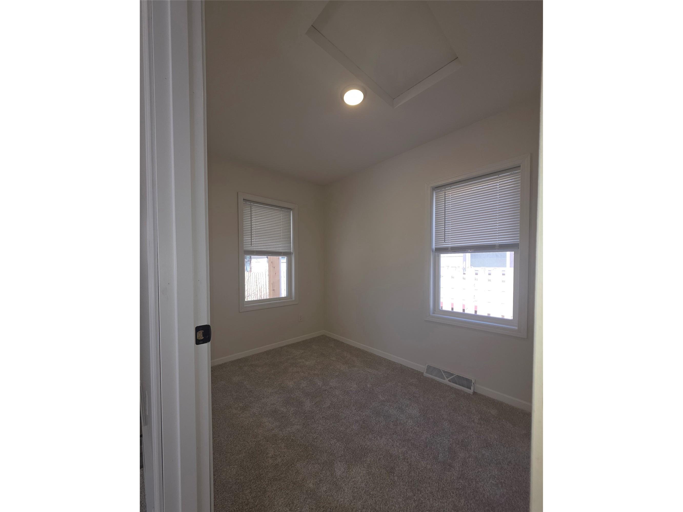 1237 East Avenue S La Crosse WI 54601 1600261 image11