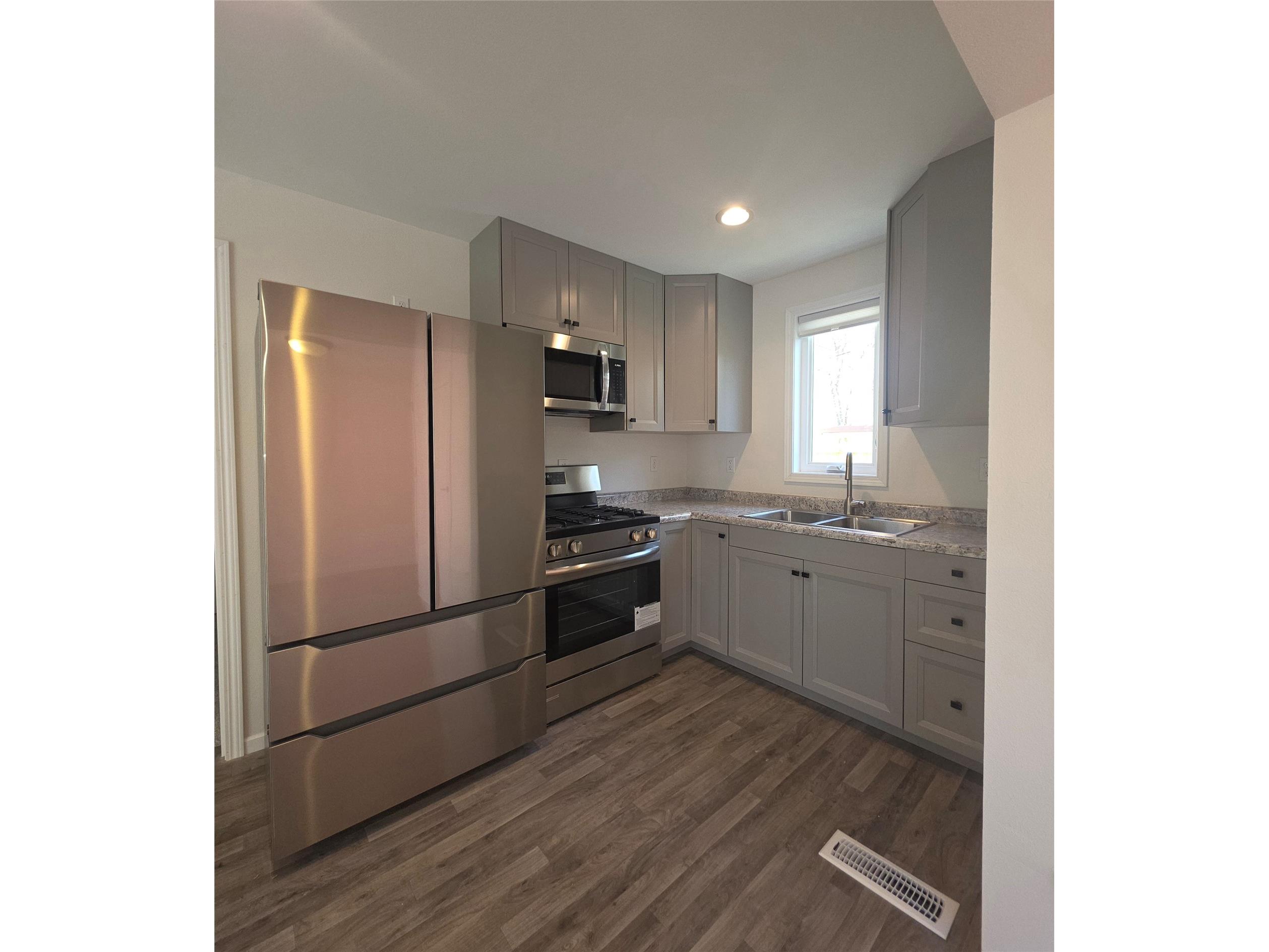 1237 East Avenue S La Crosse WI 54601 1600261 image6