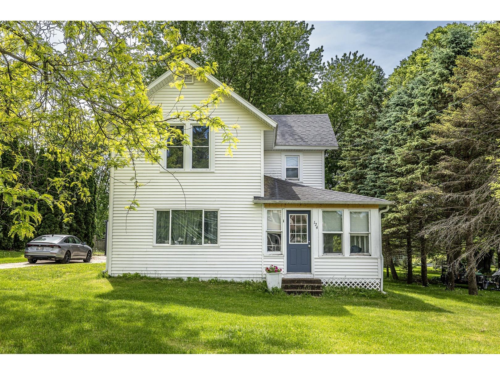124 S Park Street Alma Center WI 54611 1601641 image1