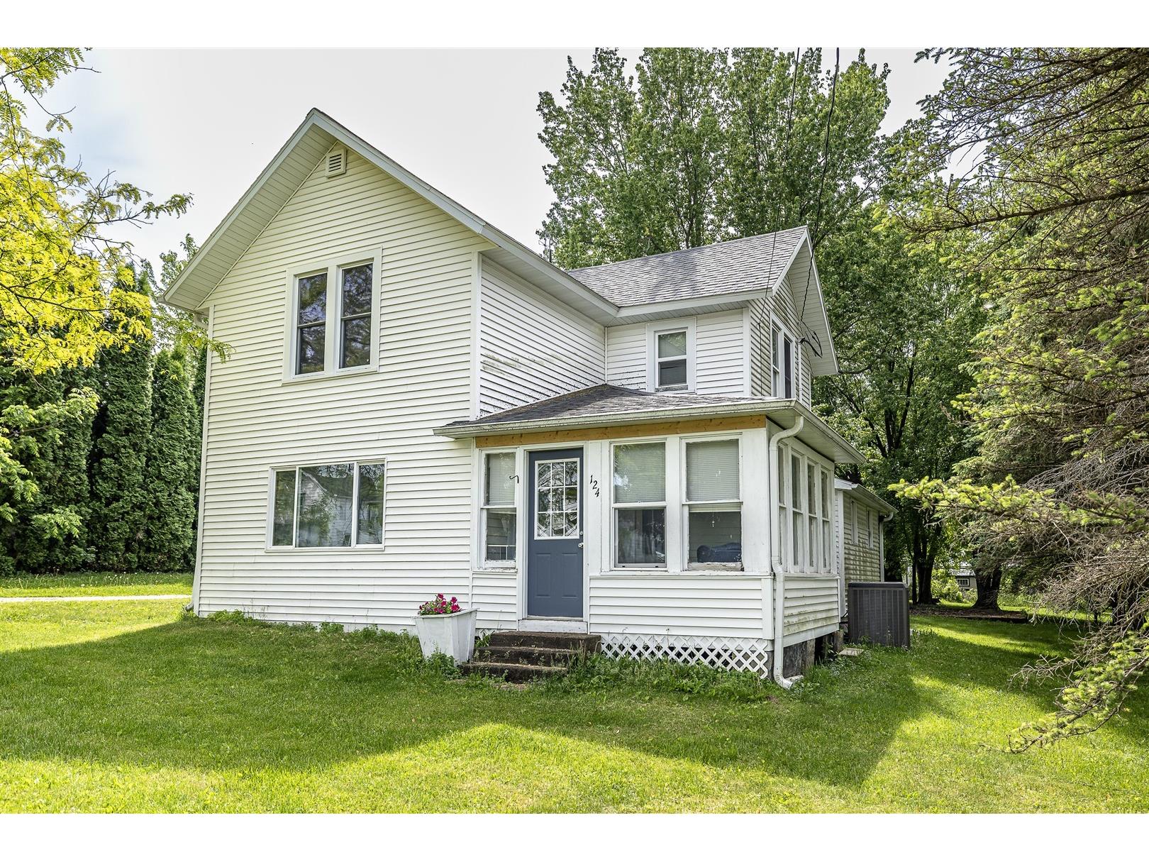 124 S Park Street Alma Center WI 54611 1601641 image2