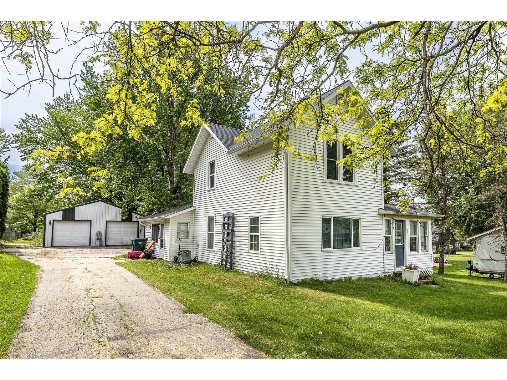 124 S Park Street Alma Center WI 54611 1601641 image4