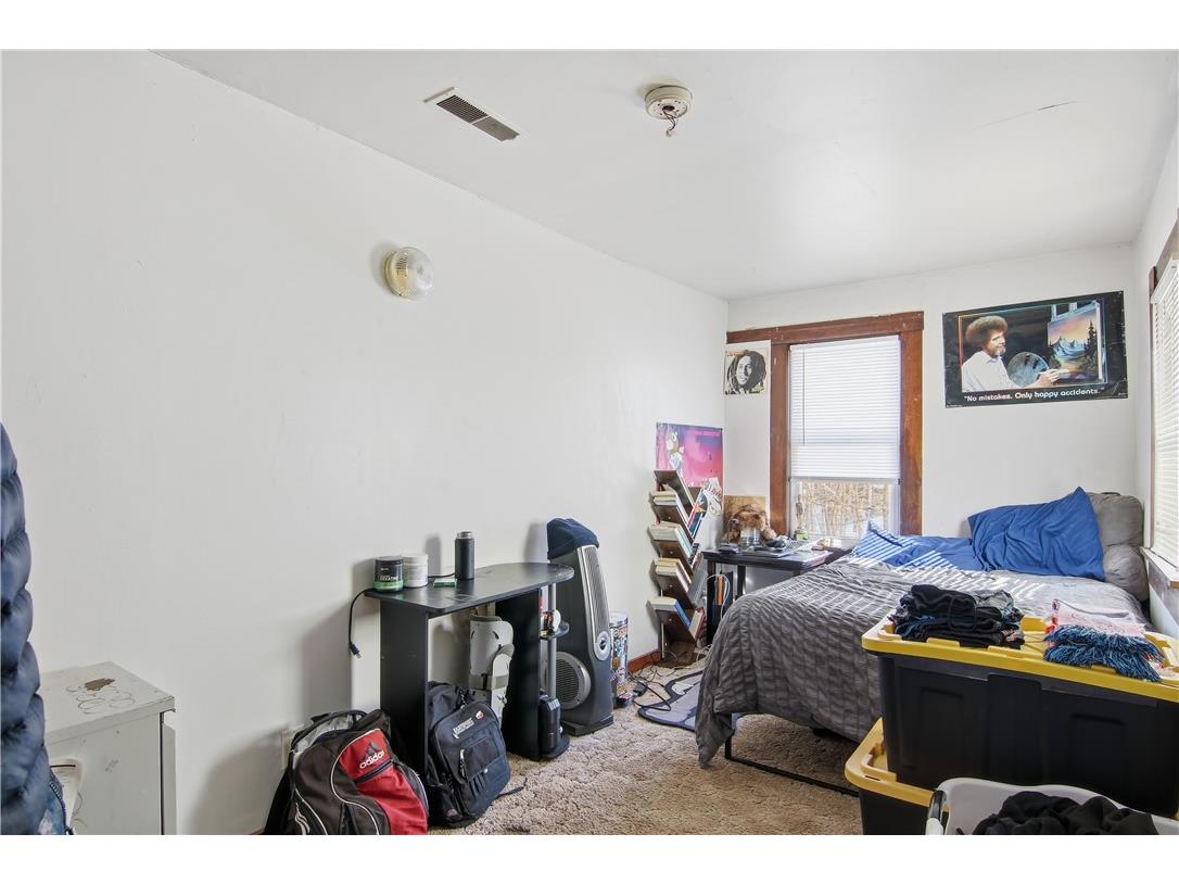 1245 S Farwell Street Eau Claire WI 54701 1597991 image15