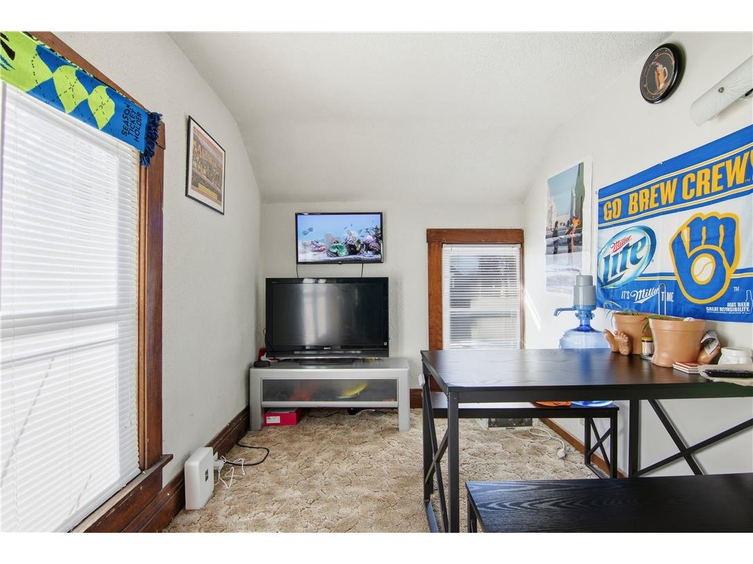 1245 S Farwell Street Eau Claire WI 54701 1597991 image17