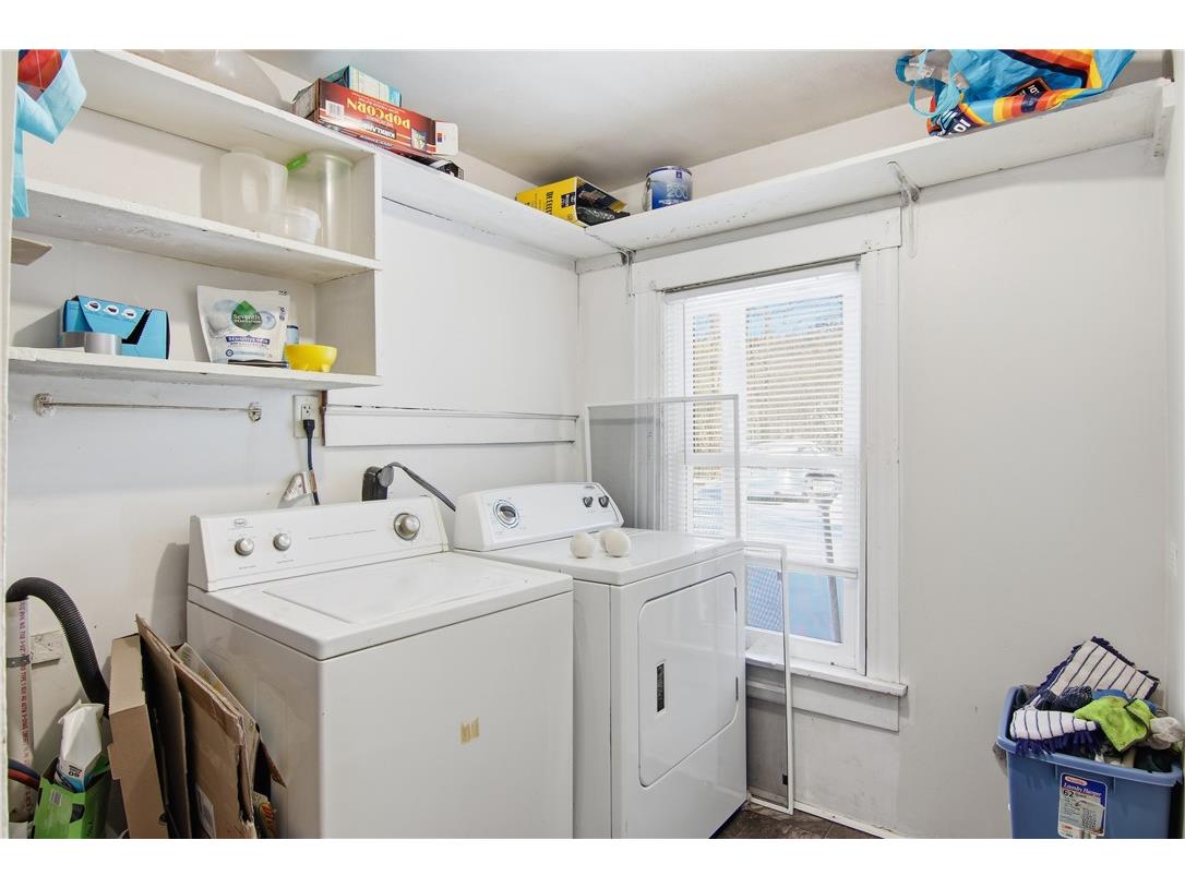 1245 S Farwell Street Eau Claire WI 54701 1597991 image20