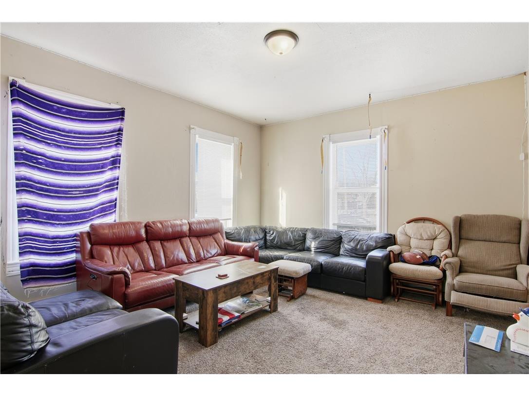 1245 S Farwell Street Eau Claire WI 54701 1597991 image3