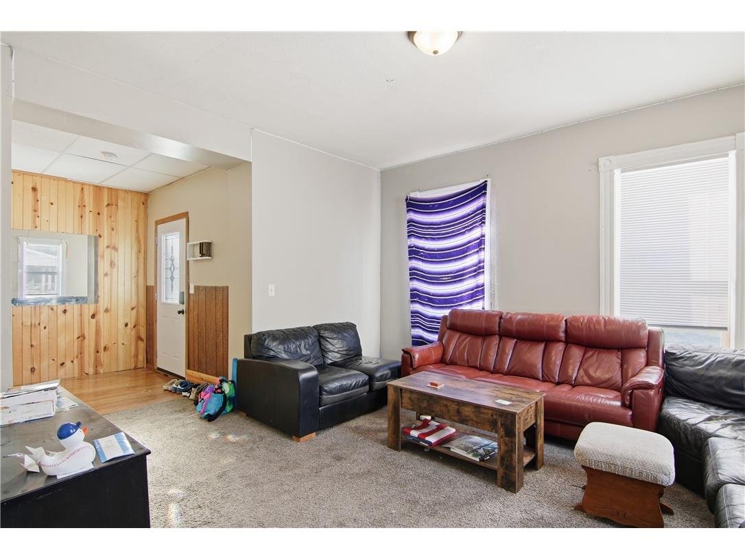 1245 S Farwell Street Eau Claire WI 54701 1597991 image4