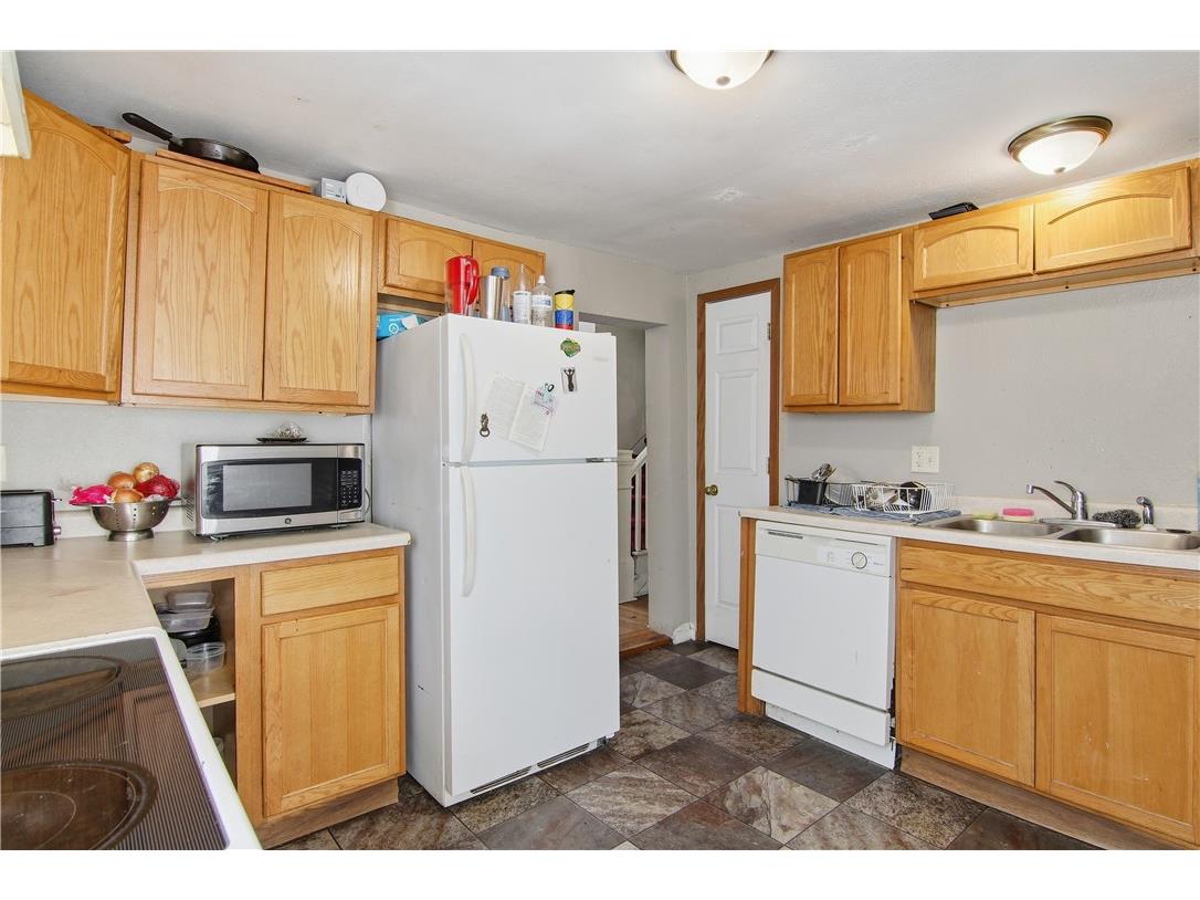 1245 S Farwell Street Eau Claire WI 54701 1597991 image7