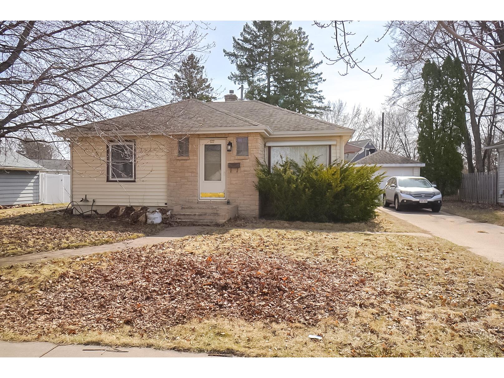 127 W Truman Avenue Eau Claire WI 54701 1599455 image1