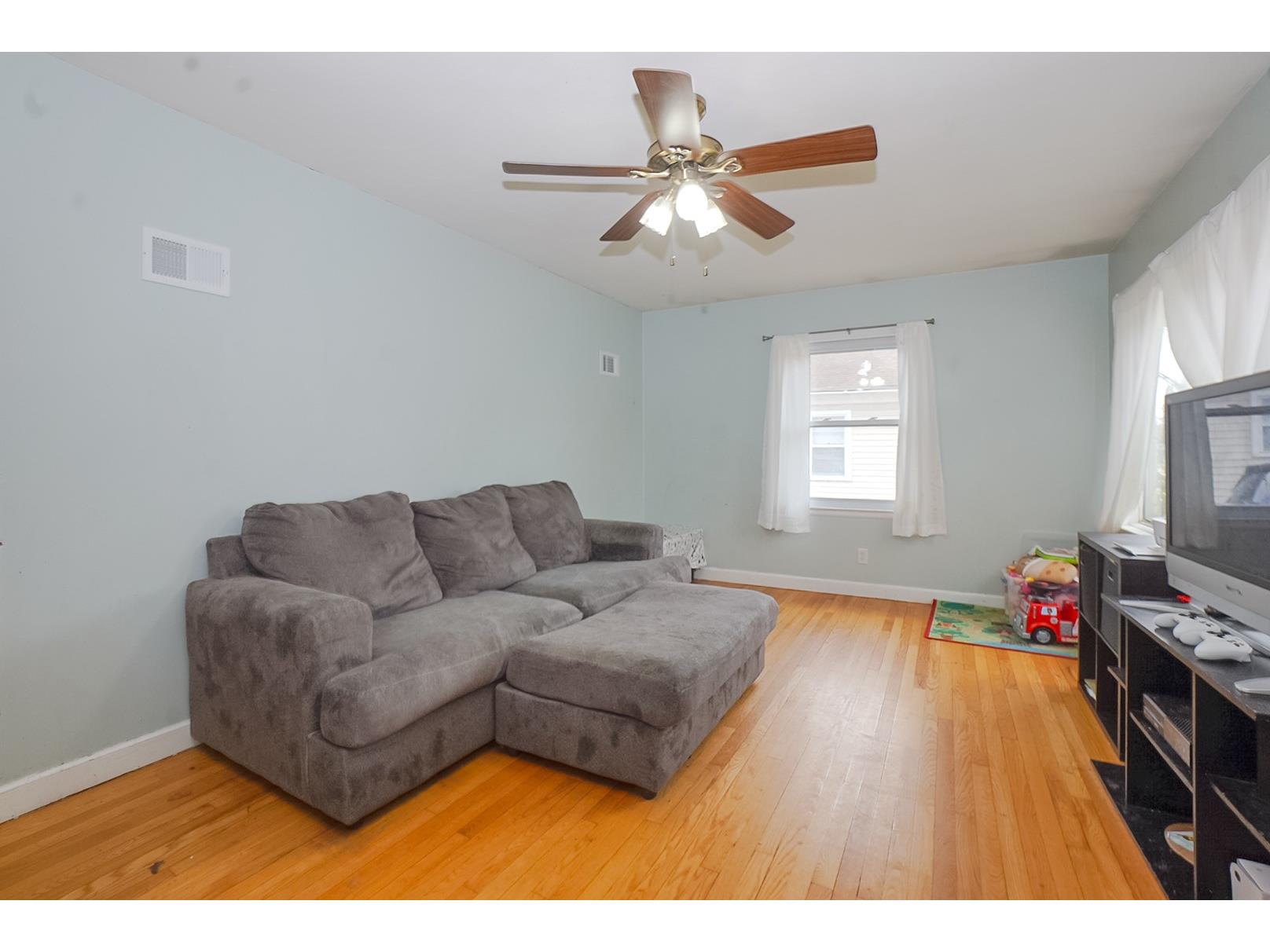 127 W Truman Avenue Eau Claire WI 54701 1599455 image5