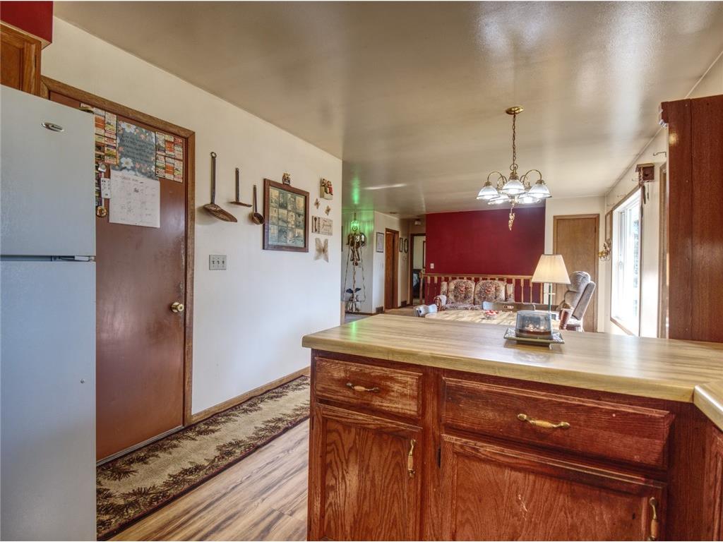 12825 Thomas Street Osseo WI 54758 1596403 image8