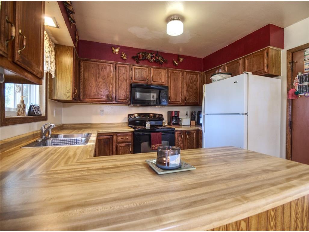 12825 Thomas Street Osseo WI 54758 1596403 image9